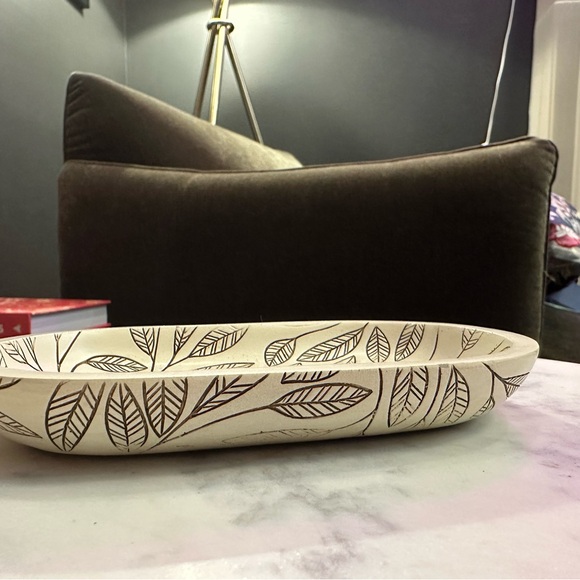 Oval Leaf Patterned Trinket Dish | Ring Dish - Picture 2 of 3